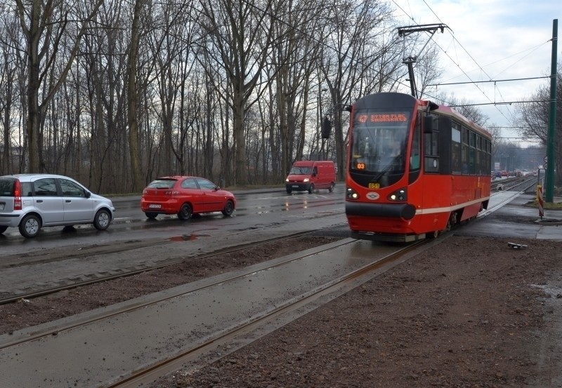 Prace przy modernizacji torowiska w Świętochłowicach są...