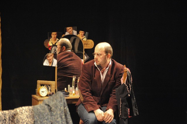 "Gąska" na scenie teatru Węgierki to inicjatywa białostockich aktorów. W sztuce gra m.in. Rafał Olszewski.