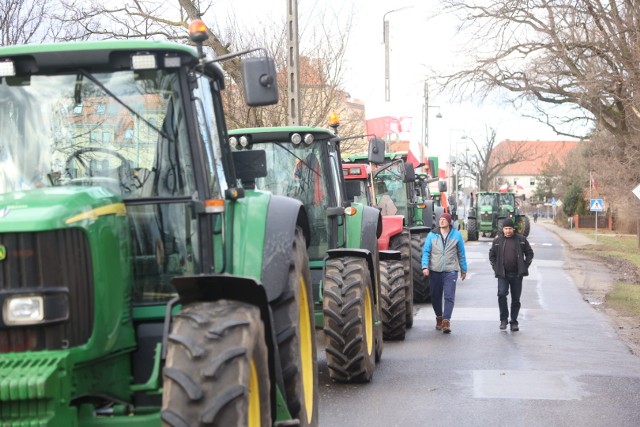 Protest rolników na Dolnym Śląsku. "Na razie pokojowo" - mówią.