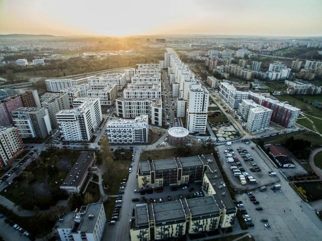 Cudzoziemcy, głównie Ukraińcy, chętnie kupują mieszkania w Krakowie.