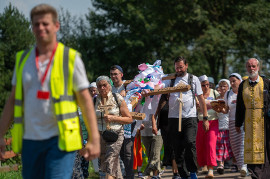 Pielgrzymi w drodze na Grabarkę