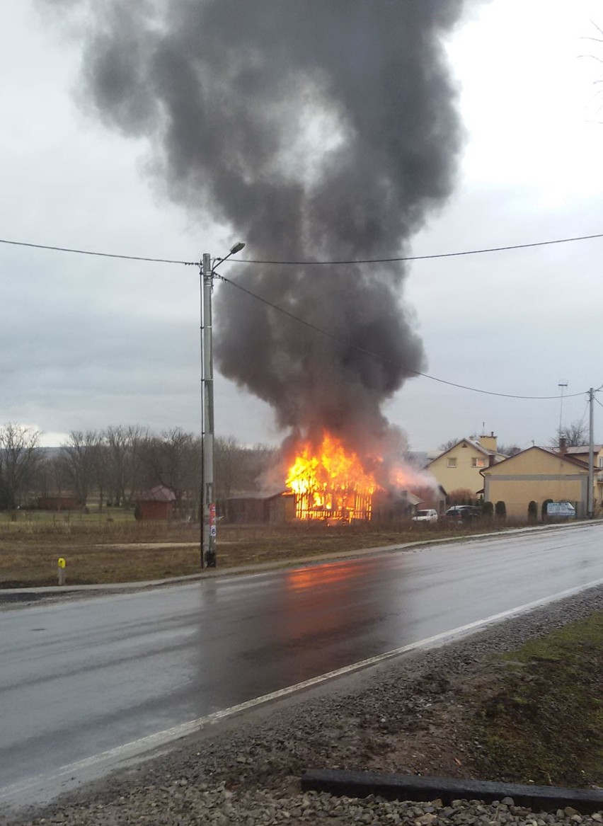 W poniedziałek w Kańczudze spalił się budynek gospodarczy....