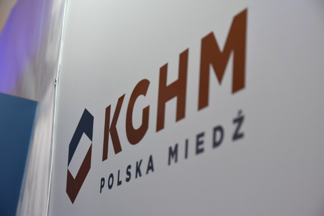 W połowie października KGHM ogłosił postępowanie kwalifikacyjne na prezesa i wiceprezesa ds. aktywów zagranicznych KGHM Polska Miedź. Zgłoszenia kandydatur były przyjmowane do 3 listopada.