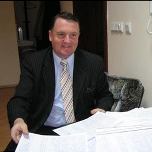 Wiesław Wójcik zbiera podpisy pod petycją w sprawie przyspieszenia budowy trasy do Trójmiasta.