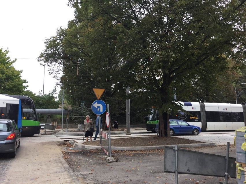 Czołowe spotkanie tramwajów. Jechały po jednym torze [zdjęcia]