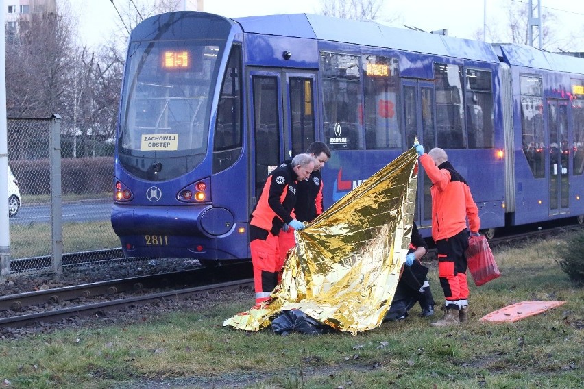 Śmiertelny wypadek na Bałtyckiej. Kobieta zginęła potrącona...