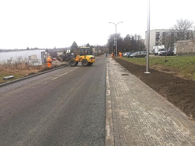 Ulica Siemianowicka została w pełni zmodernizowana. Wcześniej powstała tutaj obwodnica osiedla PiłsudskiegoZobacz kolejne zdjęcia/plansze. Przesuwaj zdjęcia w prawo - naciśnij strzałkę lub przycisk NASTĘPNE