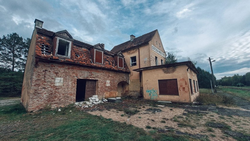 Opuszczone budynki - stacja Olpuch Wdzydze