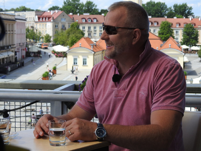 Poranne Espresso. Jarosław Kazberuk: "Przerwy w podróży samochodem są konieczne. To higiena kierowcy" [wideo]