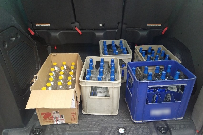 Podlaska KAS przekazała kolejne 268 litrów zatrzymanego alkoholu na potrzeby podlaskich instytucji [ZDJĘCIA]