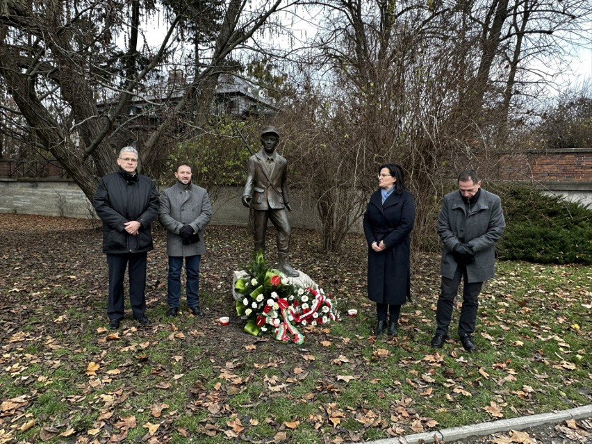 66 lat temu mieszkańcy Szczecina zbuntowali się przeciw sowieckiej władzy. Złożono kwiaty na Jasnych Błoniach