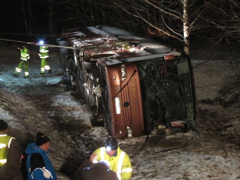 Sędki. Tragiczny wypadek autobusu rejsowego relacji Warszawa - Suwałki