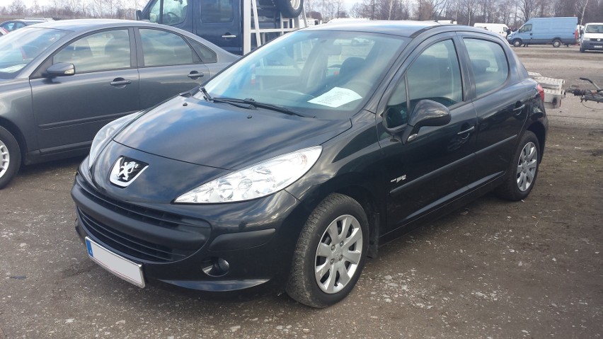 3. Peugeot 207. Silnik 1,4 benzyna, rok produkcji 2007, cena...