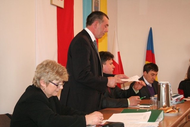 Obrady sesji prowadził przewodniczący Krzysztof Gałązka