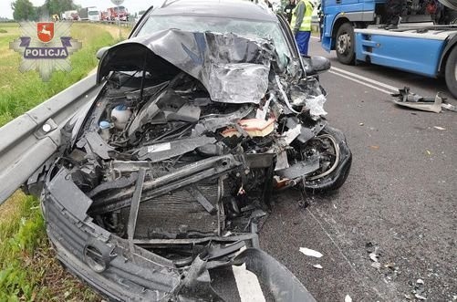 Radzyń Podl.: Wypadek z udziałem dwóch cystern i vw golfa