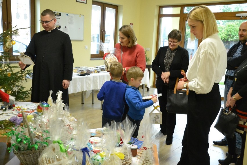 Lipnowskie Przedszkole Katolickie „Oaza” zaprosiło na kiermasz świąteczny. Zainteresowanie było duże!