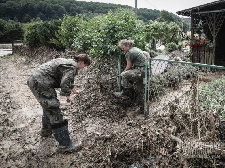 Milionowe straty po przejściu burzy w gm. Modliborzyce. Zniszczone są budynki i drogi