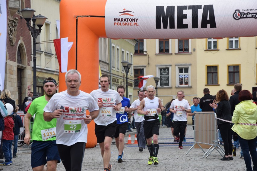 II Tarnogórski Półmaraton: Ponad 300 osób pobiegło dla Asi