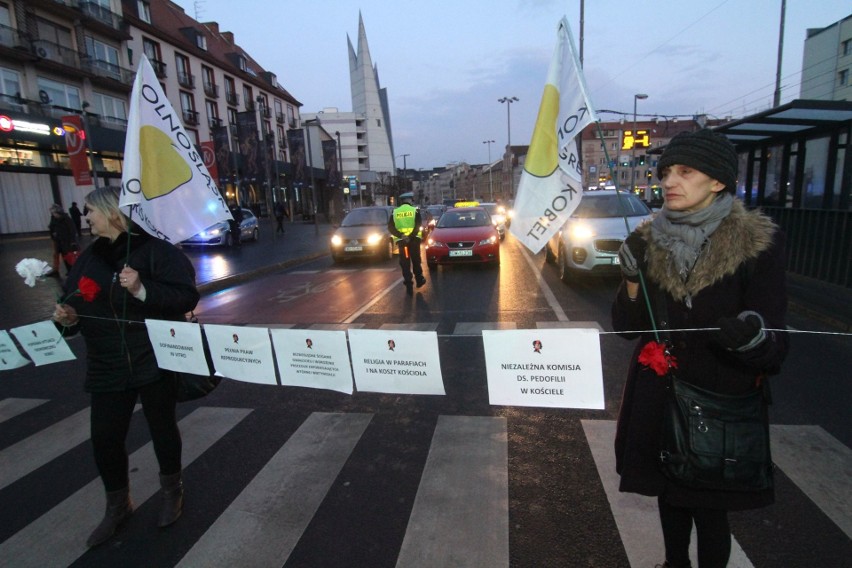 Kobiety zablokowały ul. Kazimierza Wielkiego na 10 minut....