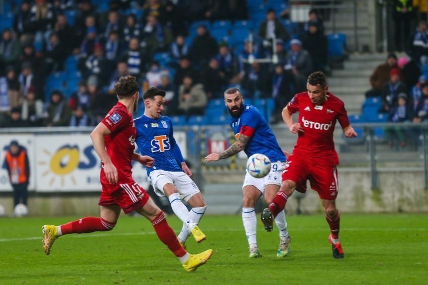 Lech Poznań - Lechia Gdańsk. Oceniamy biało-zielonych. Beznadziejny występ Dusana Kuciaka i Joela Abu Hanny