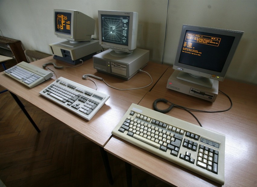 Komputery z systemem MS-DOS posiadały bardzo obszerne...