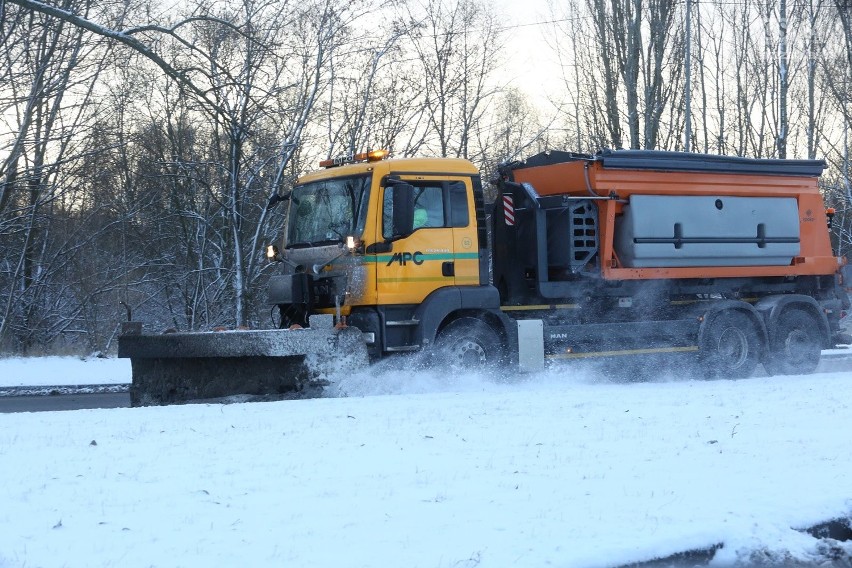 Cofka i pierwszy śnieg. Podtopiona marina, korki, opóźnione autobusy