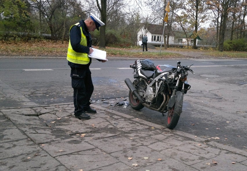 Wypadek motocyklisty na skrzyżowaniu ul. Przędzalnianej z...