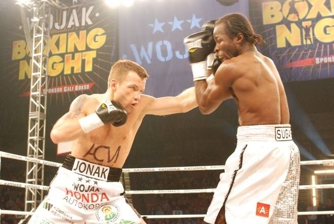 Damian Jonak pokonał Jacksona Osei Bonsu