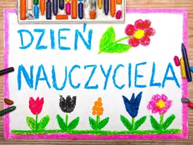 Dzień Nauczyciela to święto, w którym doceniamy naszych wychowawców, pedagogów i pracowników szkoły. Z tej okazji złóżcie im najpiękniejsze życzenia. Oto najfajniejsze życzenia na Dzień Nauczyciela.>>>ZOBACZ WIĘCEJ NA KOLEJNYCH SLAJDACH