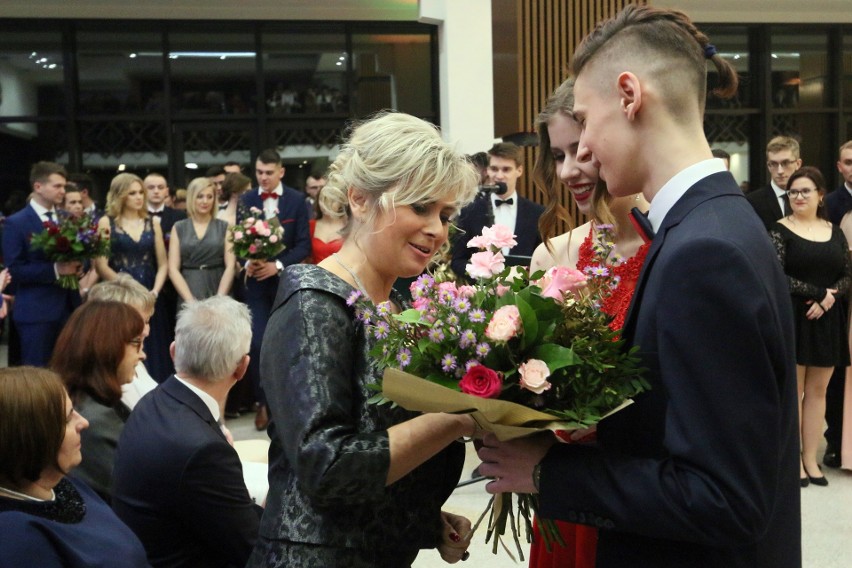 Studniówka 2019 Zespołu Szkół nr 5 im. Jana Pawła II w...