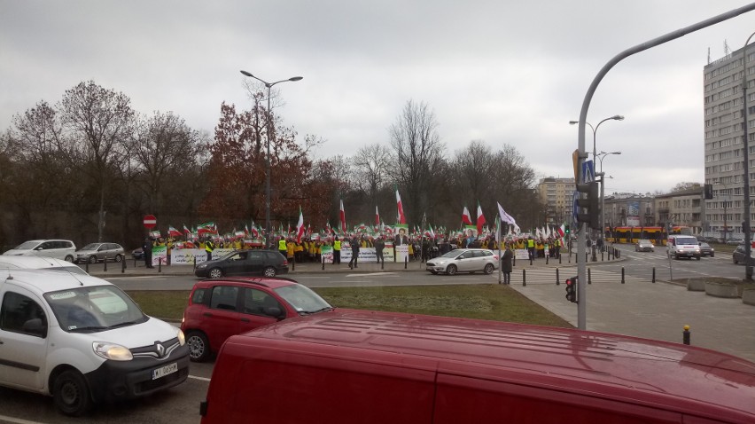 Konferencja Bliskowschodnia 2019 ZDJĘCIA Warszawa: Protest Irańczyków przed Stadionem Narodowym. Sprzeciwiają się reżimowi w Teheranie