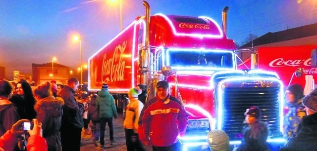 Podczas imprezy w Skarżysku największą uwagę przyciągała potężna ciężarówka Coca-Coli, znana z reklam o "świątecznym konwoju". Wielu mieszkańców przyszło, by zrobić sobie z nią zdjęcie.