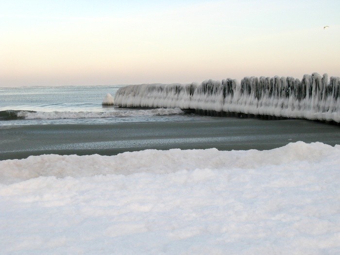 Zima na plaży w Kołobrzegu