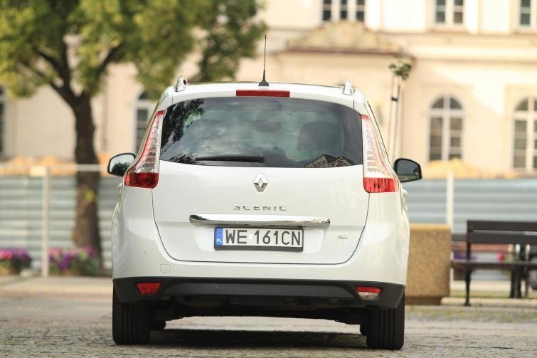 Testujemy: Renault Grand Scenic 1.6 dCi - dla rodziny (film)