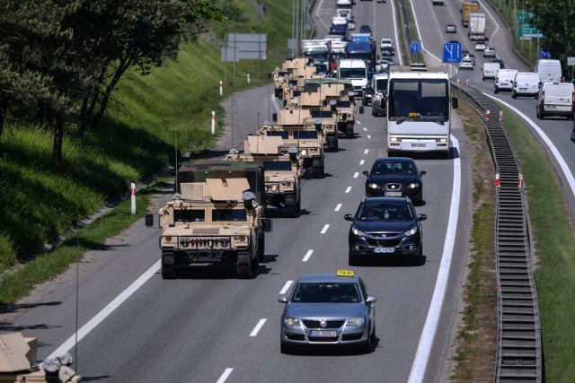 Zdjęcie ilustracyjne. Od 12 lutego do końca maja na terenie całego kraju kolumny wojskowe będą przemieszczać się drogami krajowymi, autostradami i ekspresówkami.