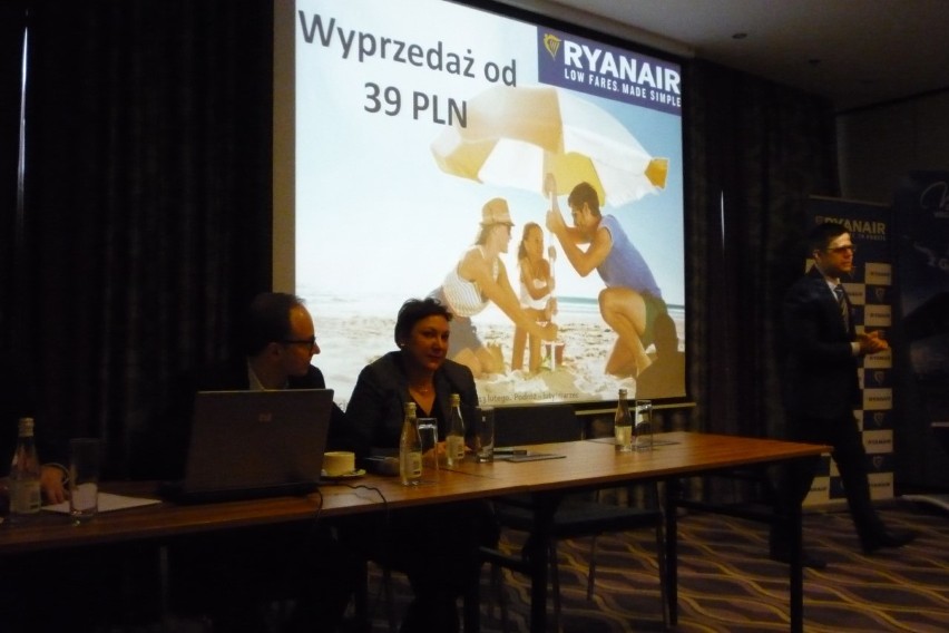 Więcej lotów Ryanair z Gdańska. Polecimy do Wrocławia i Danii