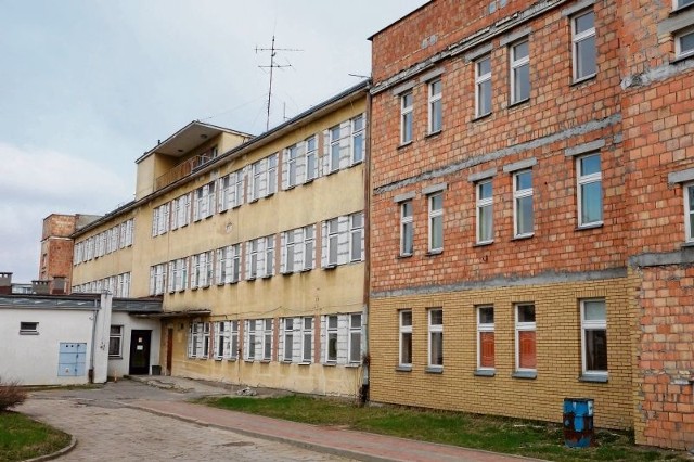 Obecnie budynek dawnego "zakaźniaka" przy ul. Marii Skłodowskiej - Curie stoi pusty i czeka na zagospodarowanie. Z zewnątrz nie prezentuje się okazale, ale wnętrza są urządzone.