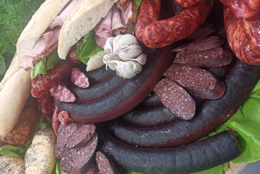 Kiełbasa biebrzańska znana na świecie. To prawdziwy podlaski smak od Kabo