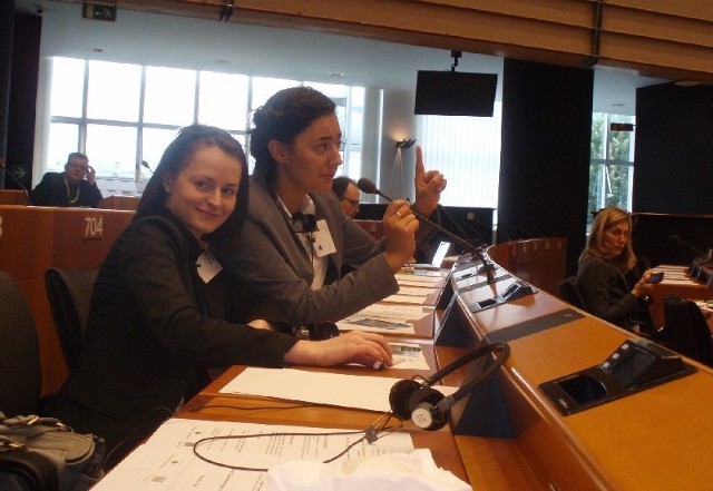 Olga Woźniak i Katarzyna Mrugała w Parlamencie Europejskim.