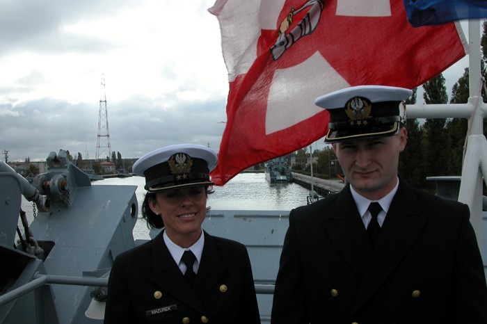 Z lewej: kapitan marynarki wojennej Katarzyna Mazurek