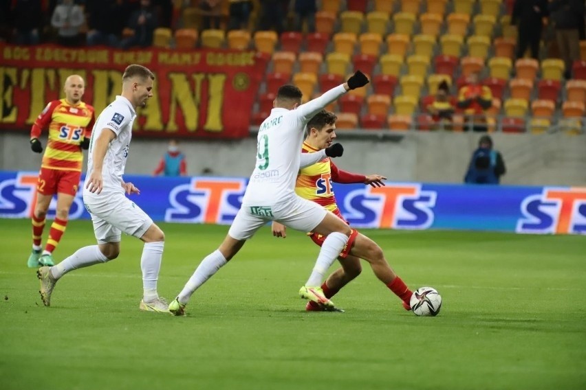 Jagiellonia Białystok - Radomiak Radom 1:1. Siódmy remis zielonych. Gol Karola Angielskiego (ZOBACZ ZDJĘCIA Z MECZU)