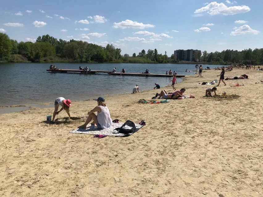 Mieszkańcy Rzeszowa mają dość siedzenia w domach. Słoneczną,...