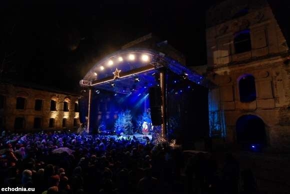 Koncert w Krzyżtoporze oglądały tłumy.
