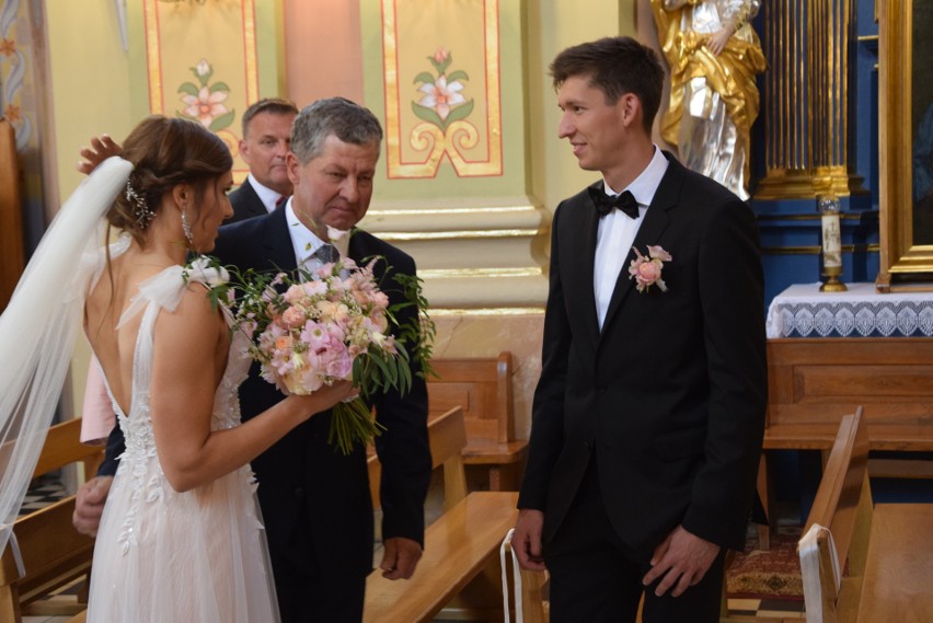 Damian Czykier wziął ślub! Utalentowany lekkoatleta ożenił się z piękną Anetą z okolic Sandomierza (ZDJĘCIA)