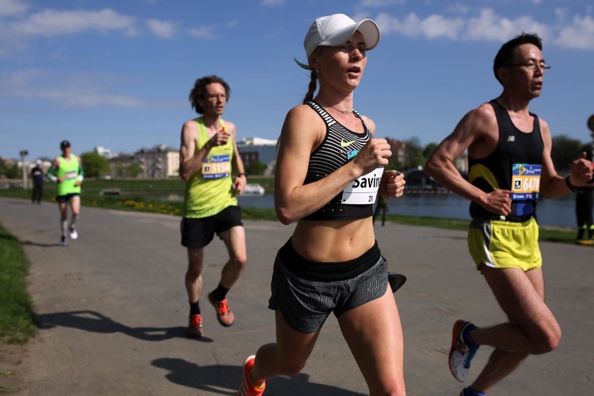 Cracovia Maraton 2019. W niedzielę 28 kwietnia odbędzie się Cracovia Maraton. Zobacz, jak biegali rok temu [ZDJĘCIA]