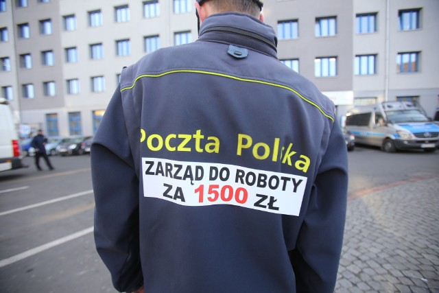 Protest listonoszy w Katowicach rozpoczął się w czwartek punktualnie o godz. 7