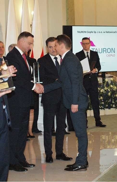 Prezes zarządu odebrał nagrodę z rąk prezydenta Andrzeja...