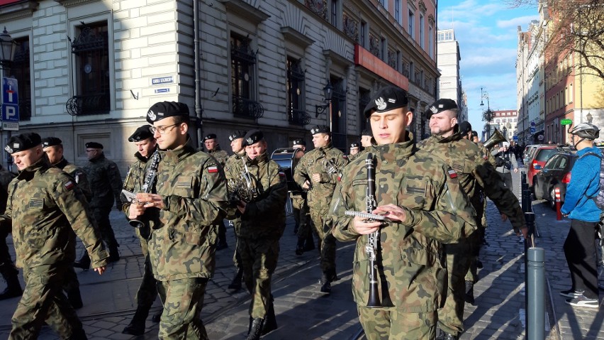 Huczne ślubowanie kadetów z "Husarza" we Wrocławiu