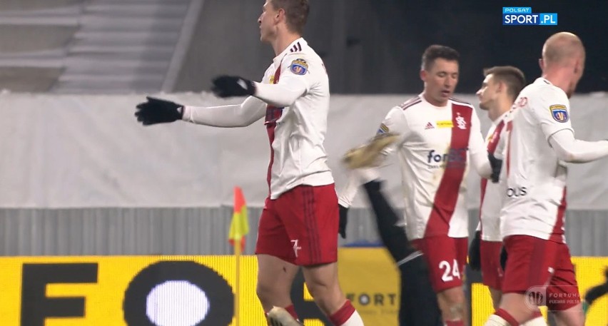 W 84. minucie meczu z ŁKS-em Łódź (3:2) Tomas Pekhart kopnął...