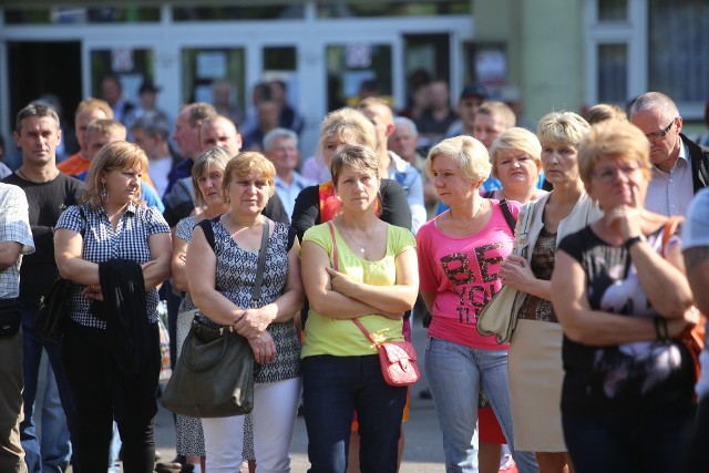 Rok 2014, protesty pracowników i ich rodzin, po decyzji o likwidacji KWK Kazimierz-Juliusz w SosnowcuZobacz kolejne zdjęcia. Przesuwaj zdjęcia w prawo - naciśnij strzałkę lub przycisk NASTĘPNE